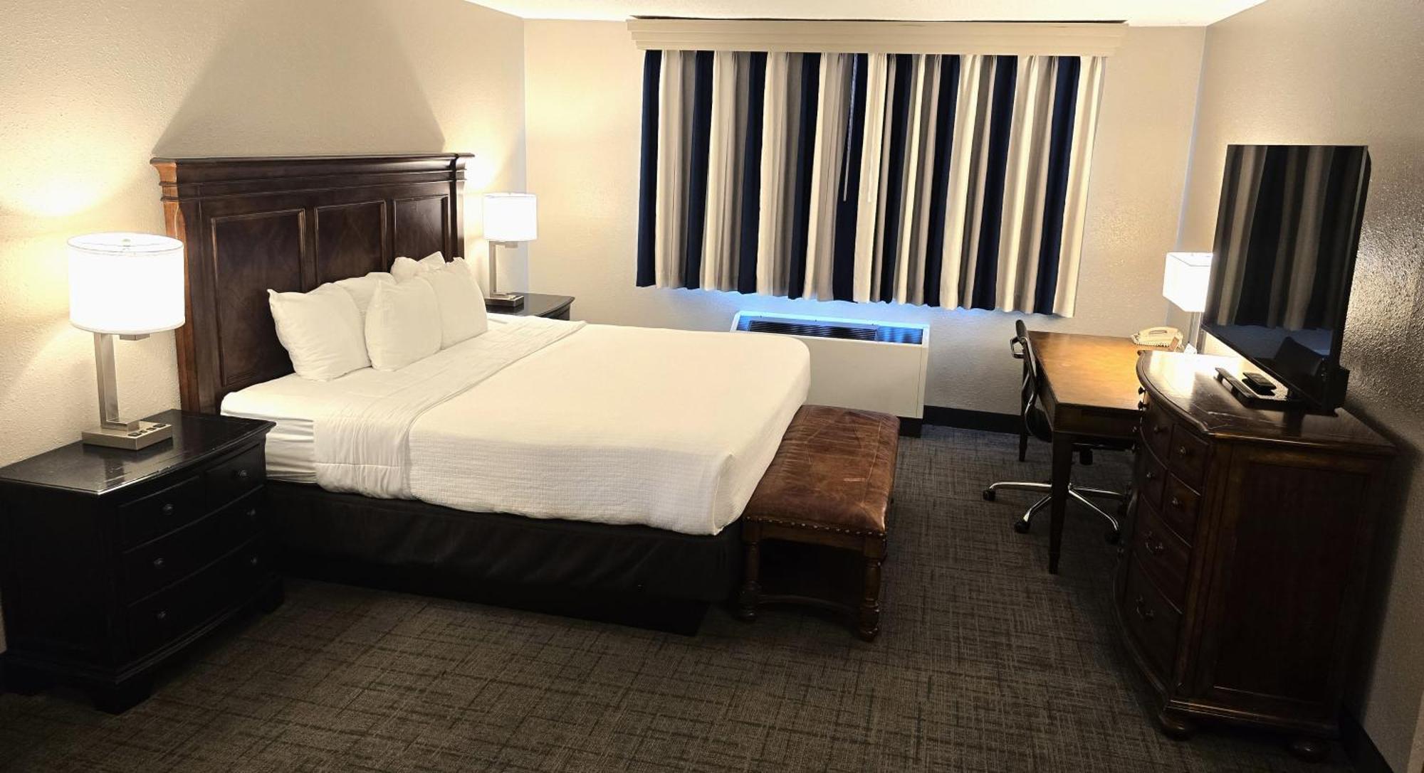 เบสต์ เวสเทิร์น พลัส ดูบูคิว โฮเต็ล แอนด์ คอนเฟอเรนซ์ เซ็นเตอร์ Hotel Dubuque ภายนอก รูปภาพ